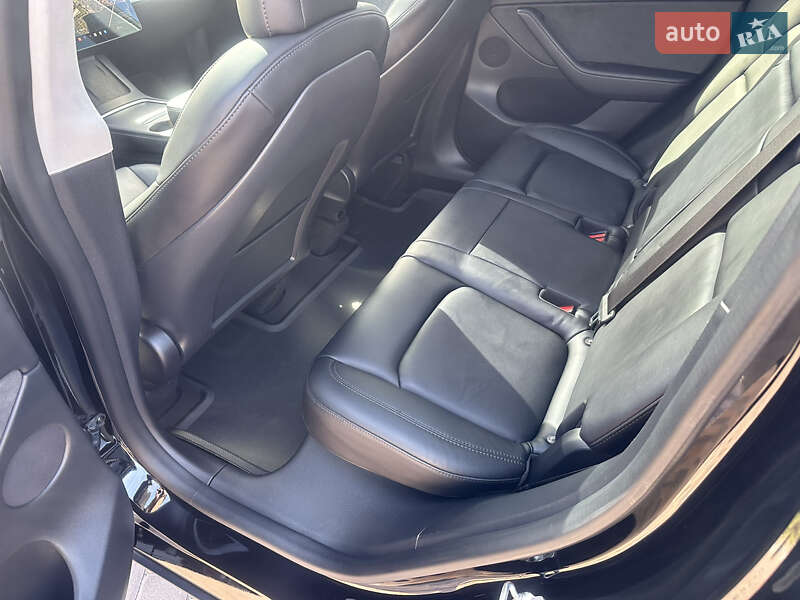 Позашляховик / Кросовер Tesla Model Y 2021 в Броварах