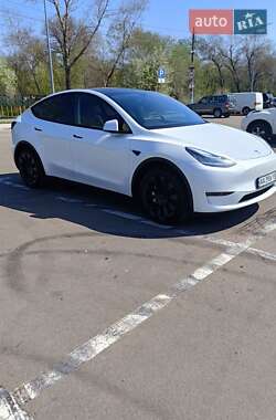 Внедорожник / Кроссовер Tesla Model Y 2023 в Киеве