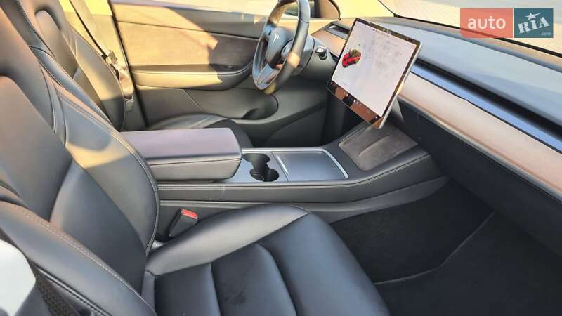 Позашляховик / Кросовер Tesla Model Y 2021 в Львові