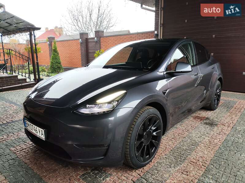 Позашляховик / Кросовер Tesla Model Y 2021 в Сумах