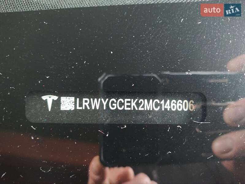 Внедорожник / Кроссовер Tesla Model Y 2021 в Сумах