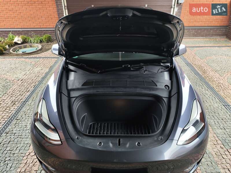 Внедорожник / Кроссовер Tesla Model Y 2021 в Сумах