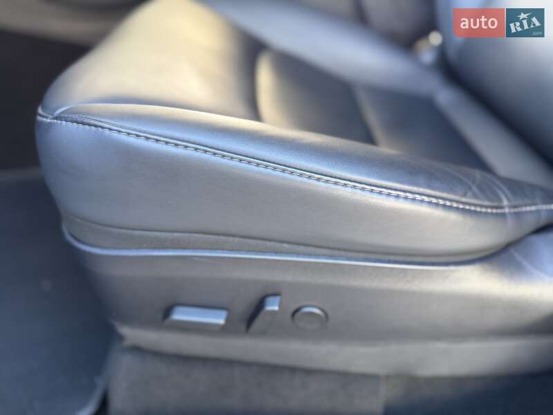 Позашляховик / Кросовер Tesla Model Y 2020 в Дніпрі