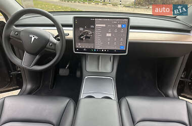 Позашляховик / Кросовер Tesla Model Y 2023 в 