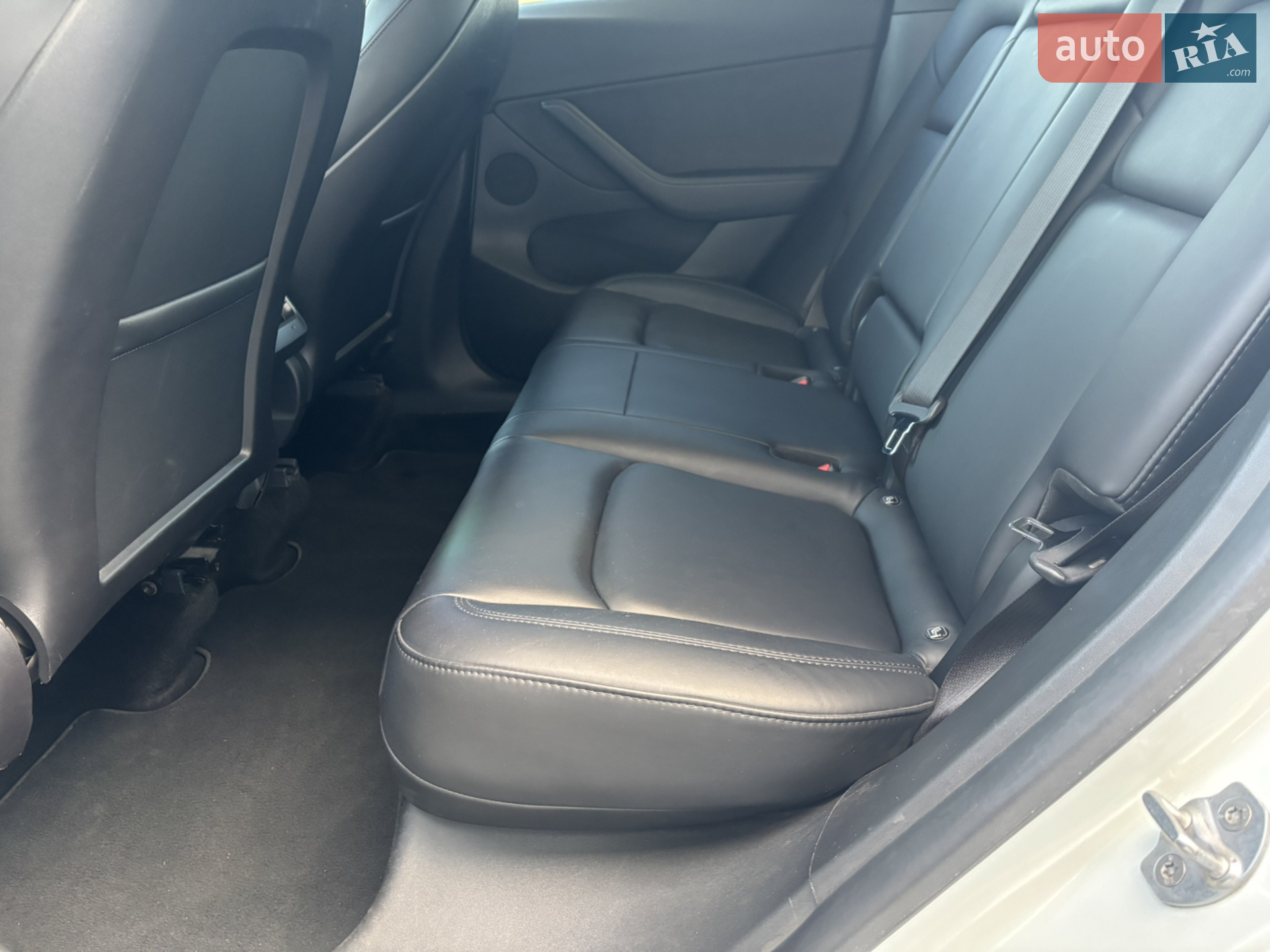 2021 Tesla Model Y - мініатюра 17