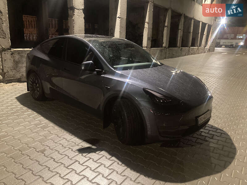 Позашляховик / Кросовер Tesla Model Y 2023 в Тернополі