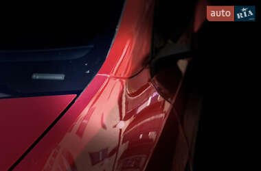 Внедорожник / Кроссовер Tesla Model Y 2021 в 