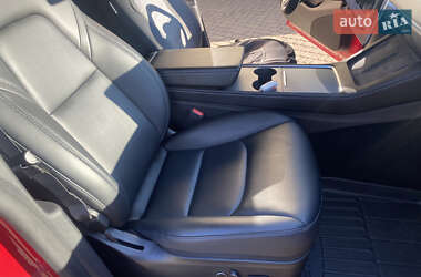 Внедорожник / Кроссовер Tesla Model Y 2021 в 