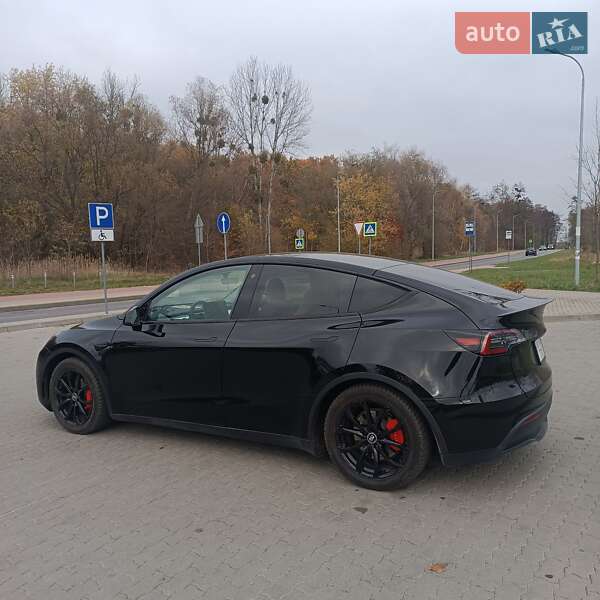 Позашляховик / Кросовер Tesla Model Y 2022 в Львові