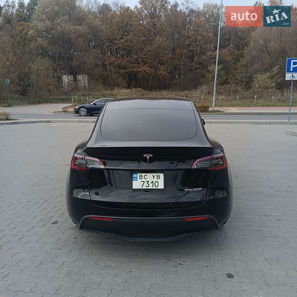 Позашляховик / Кросовер Tesla Model Y 2022 в Львові