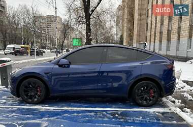 Внедорожник / Кроссовер Tesla Model Y 2023 в Киеве