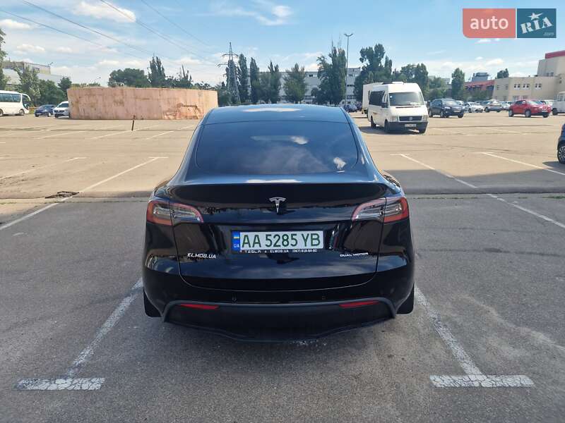 Позашляховик / Кросовер Tesla Model Y 2021 в Києві