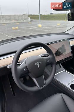 Позашляховик / Кросовер Tesla Model Y 2023 в 