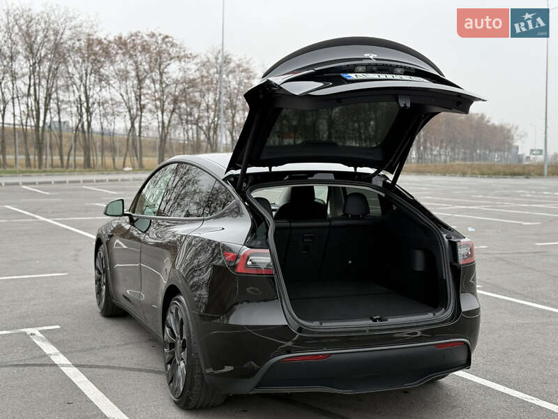 Внедорожник / Кроссовер Tesla Model Y 2022 в Днепре