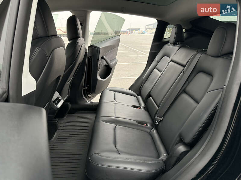 Внедорожник / Кроссовер Tesla Model Y 2022 в Днепре