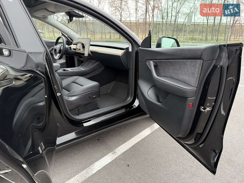 Внедорожник / Кроссовер Tesla Model Y 2022 в Днепре