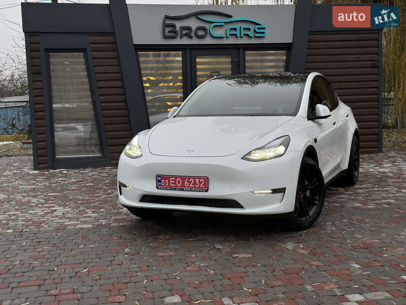 Внедорожник / Кроссовер Tesla Model Y 2021 в 