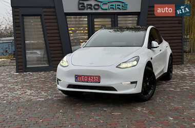 Внедорожник / Кроссовер Tesla Model Y 2021 в 
