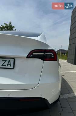 Внедорожник / Кроссовер Tesla Model Y 2020 в 