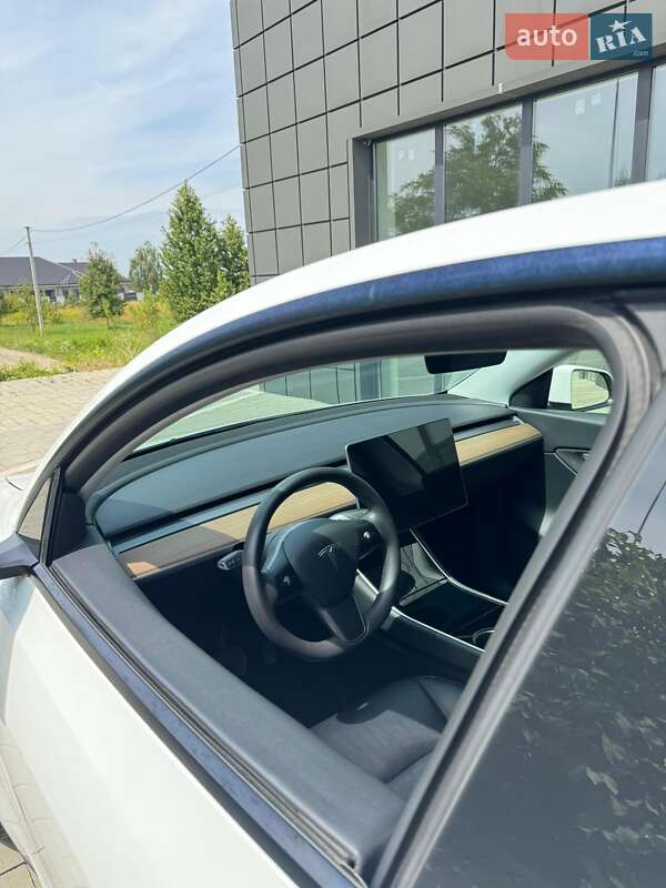 Внедорожник / Кроссовер Tesla Model Y 2020 в Тячеве