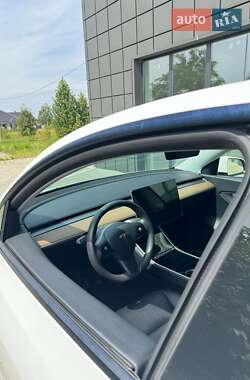 Внедорожник / Кроссовер Tesla Model Y 2020 в 
