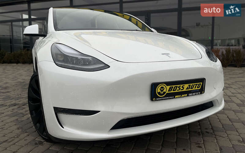 Позашляховик / Кросовер Tesla Model Y 2023 в Мукачевому