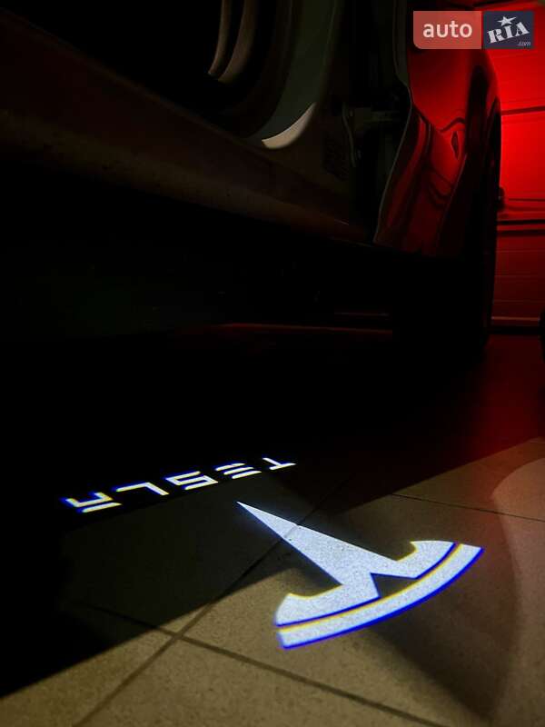 Внедорожник / Кроссовер Tesla Model Y 2022 в Львове