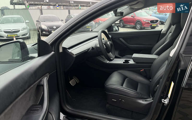 Внедорожник / Кроссовер Tesla Model Y 2021 в Мукачево