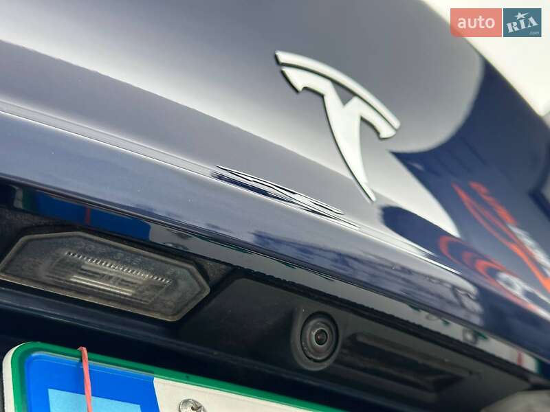 Позашляховик / Кросовер Tesla Model Y 2023 в Рівному