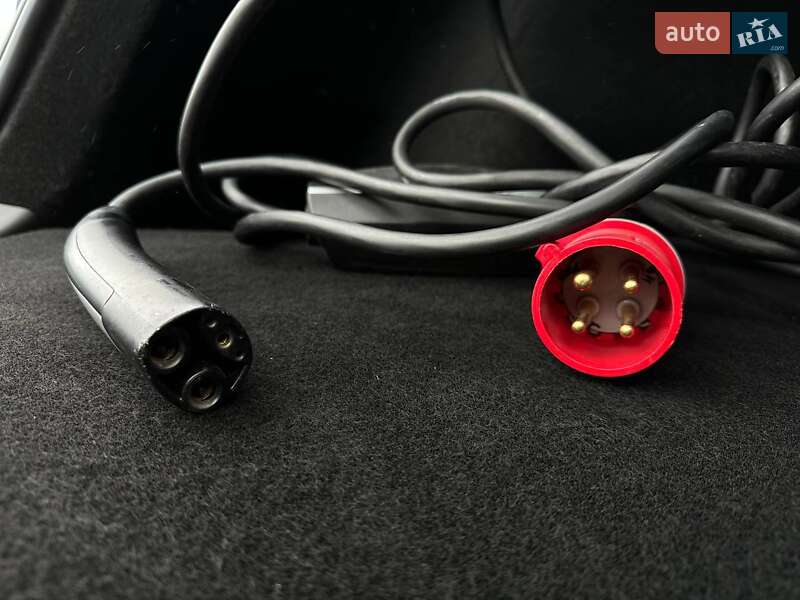 Позашляховик / Кросовер Tesla Model Y 2023 в Рівному