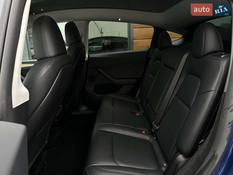 Позашляховик / Кросовер Tesla Model Y 2023 в Рівному