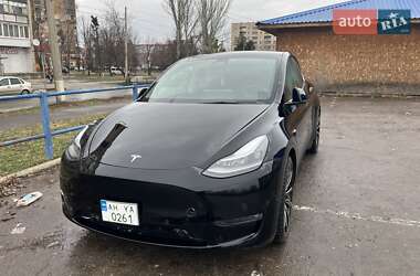 Внедорожник / Кроссовер Tesla Model Y 2021 в Киеве