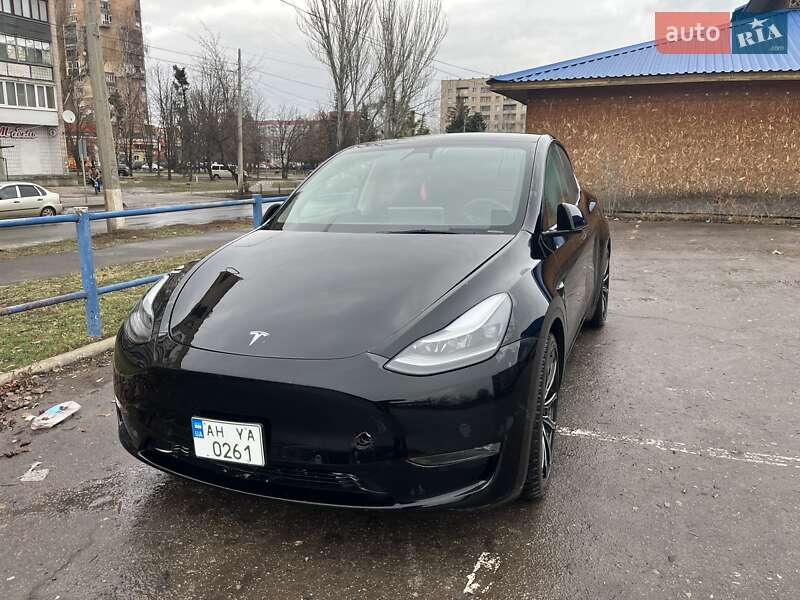 Tesla Model Y 2021