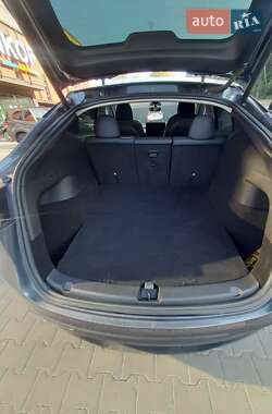 Лифтбек Tesla Model Y 2020 в 
