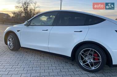 Позашляховик / Кросовер Tesla Model Y 2022 в 
