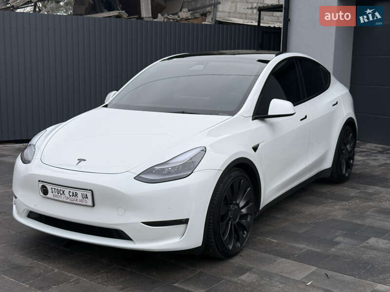 Внедорожник / Кроссовер Tesla Model Y 2021 в Киеве