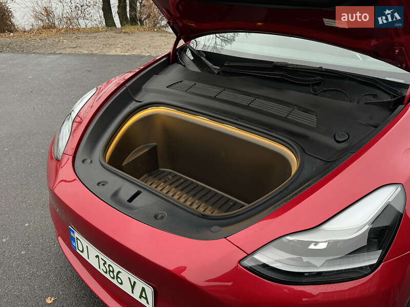 Позашляховик / Кросовер Tesla Model Y 2022 в Дніпрі