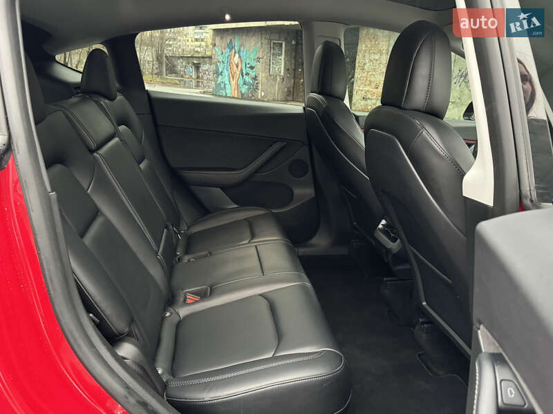 Позашляховик / Кросовер Tesla Model Y 2022 в Дніпрі