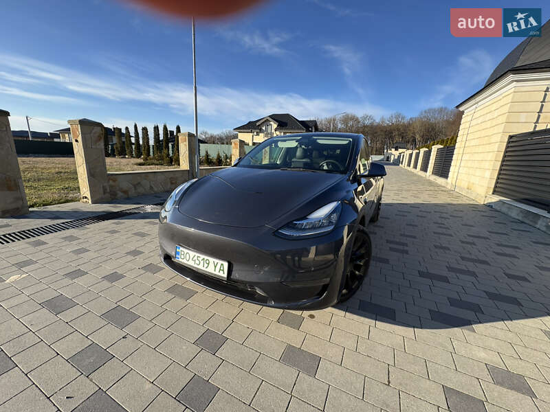 Tesla Model Y 2021