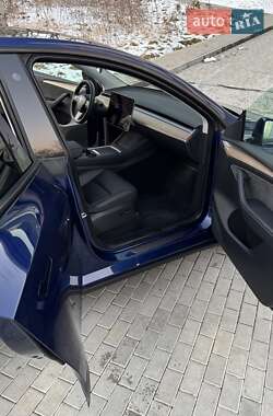 Внедорожник / Кроссовер Tesla Model Y 2023 в 