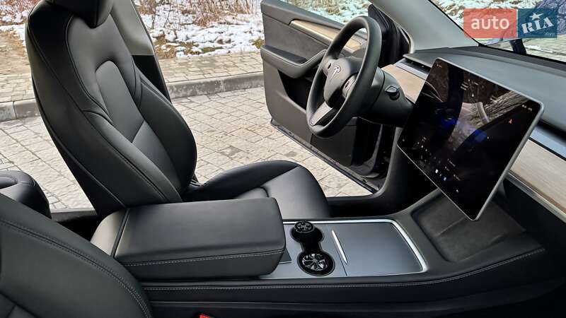 Позашляховик / Кросовер Tesla Model Y 2023 в Львові