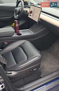 Внедорожник / Кроссовер Tesla Model Y 2021 в 
