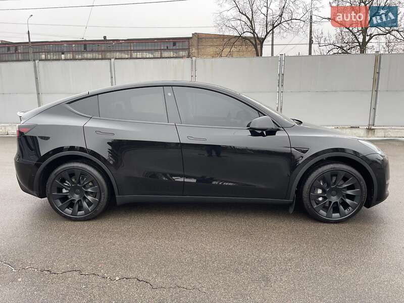 Внедорожник / Кроссовер Tesla Model Y 2022 в Киеве