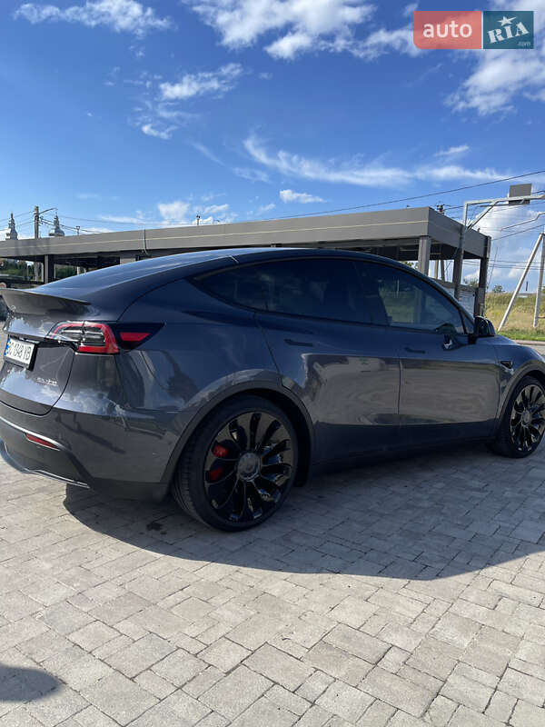 Внедорожник / Кроссовер Tesla Model Y 2021 в Золочеве