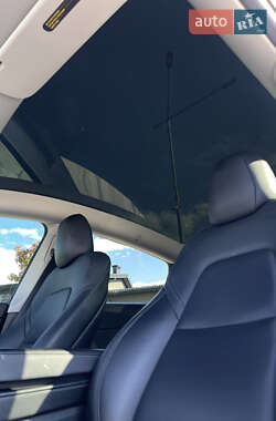 Внедорожник / Кроссовер Tesla Model Y 2021 в 