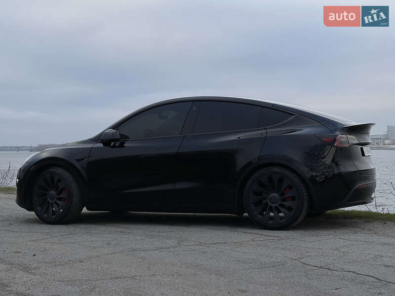 Позашляховик / Кросовер Tesla Model Y 2022 в Дніпрі
