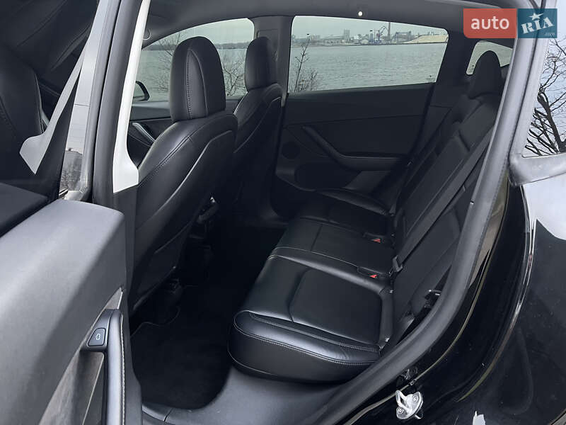 Позашляховик / Кросовер Tesla Model Y 2022 в Дніпрі