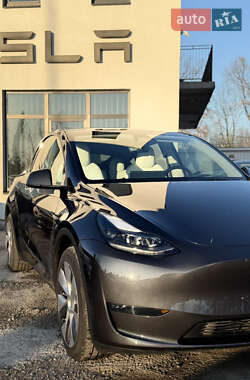 Внедорожник / Кроссовер Tesla Model Y 2024 в 