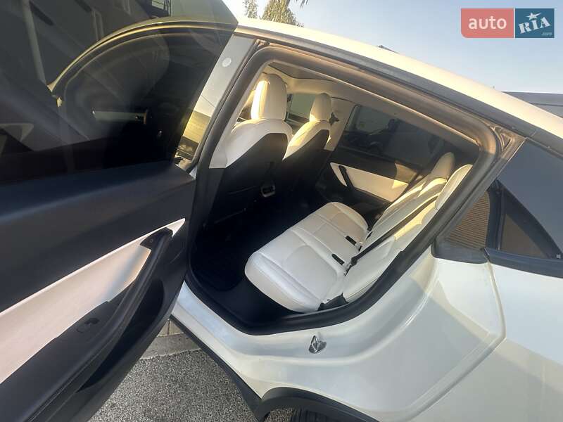 Внедорожник / Кроссовер Tesla Model Y 2022 в Киеве фото 19 Внедорожник / Кроссовер Tesla Model Y 2022 в Киеве
