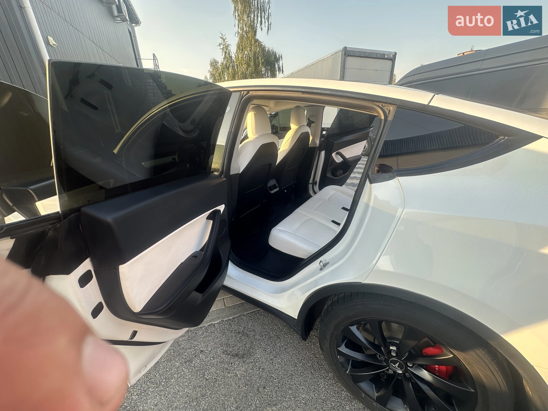 2022 Tesla Model Y - мініатюра 23